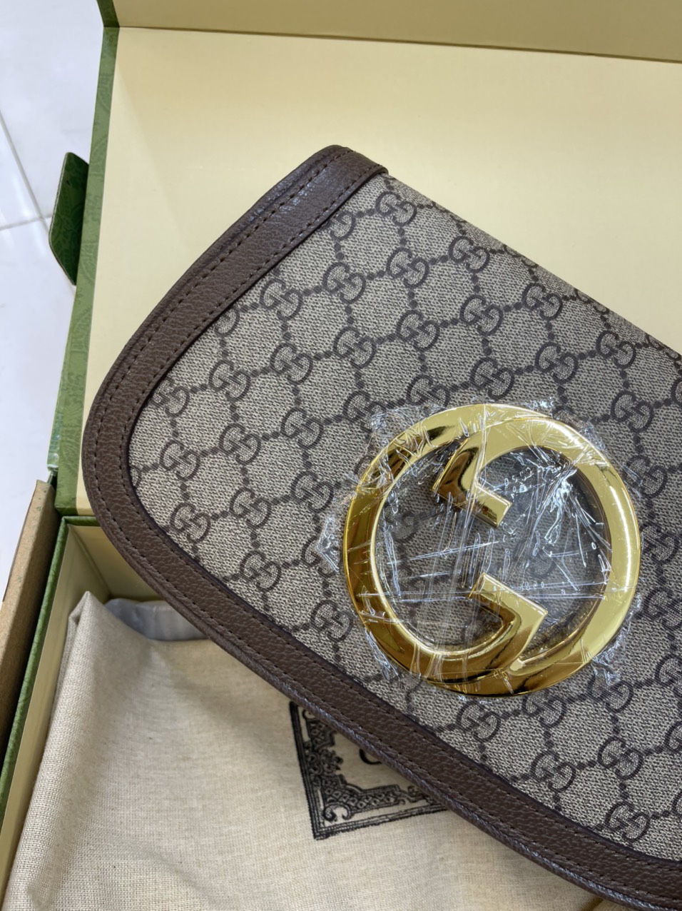 Túi Xách Đeo Chéo Gucci Blondie Shoulder Bag Màu Nâu Be